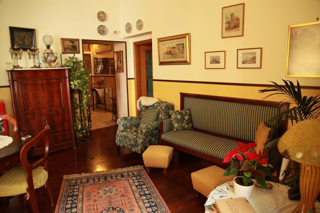 Bed And Breakfast Latomare Napoli Eksteriør bilde